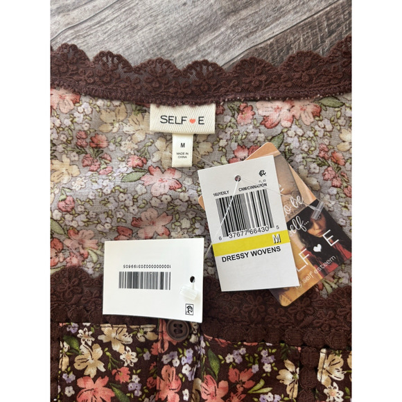 Self Esteem Floral Blouse Long Sleeve Lace Trim Square Neck Button Front M - Picture 5 of 5